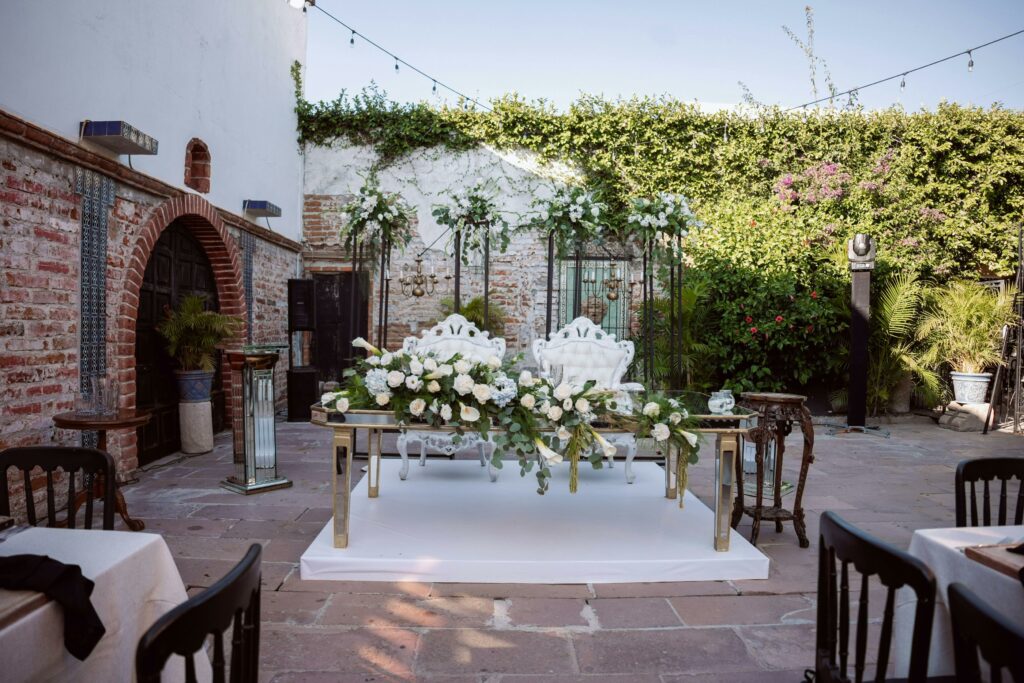 Idées de déco pour un mariage intime, élégant et chaleureux.